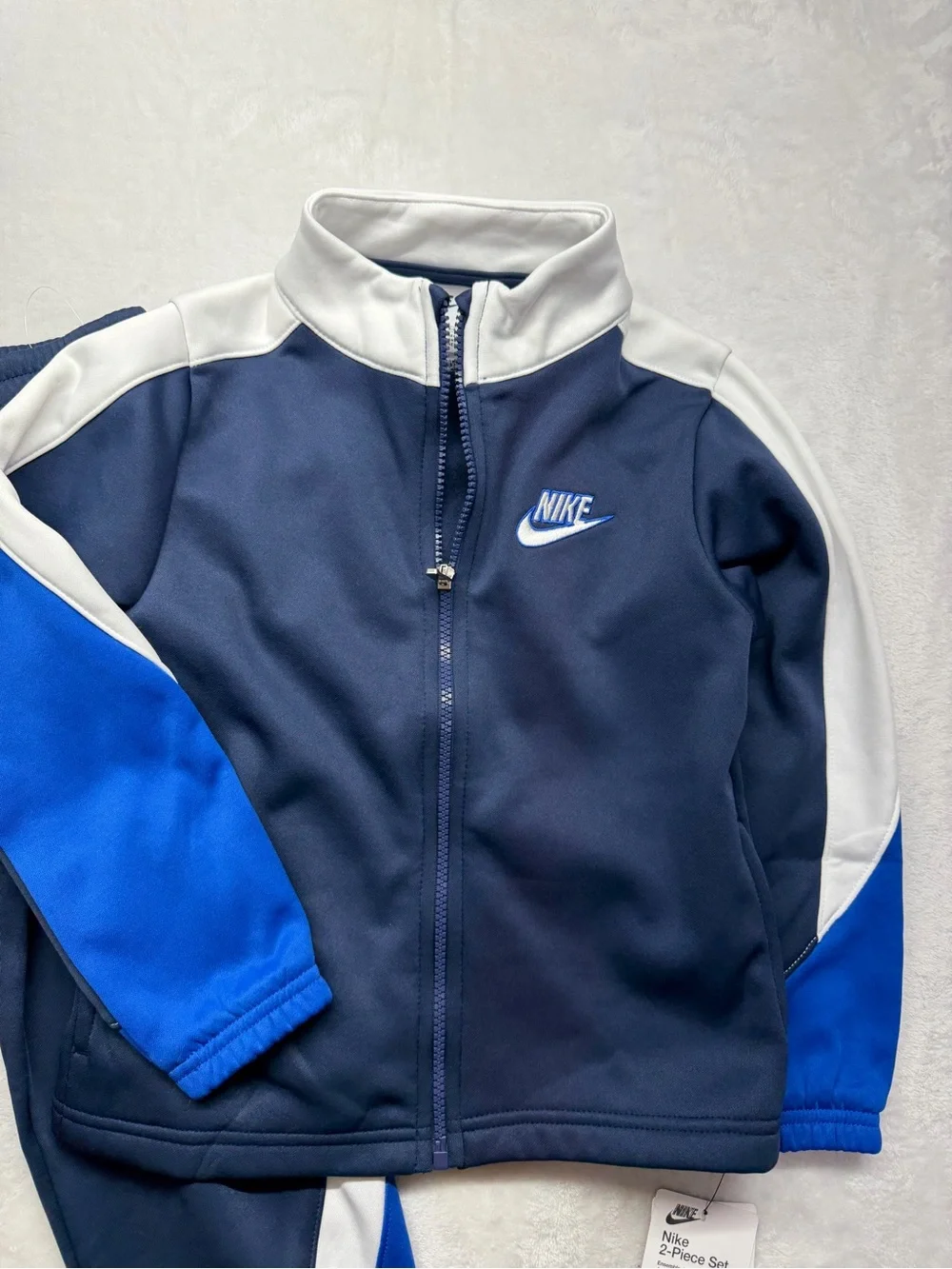 Nike new tags